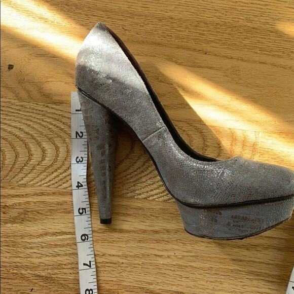 ELIZABETH & JAMES METALLIC SUEDE PUMPS SIZ… - Picture 7 of 9